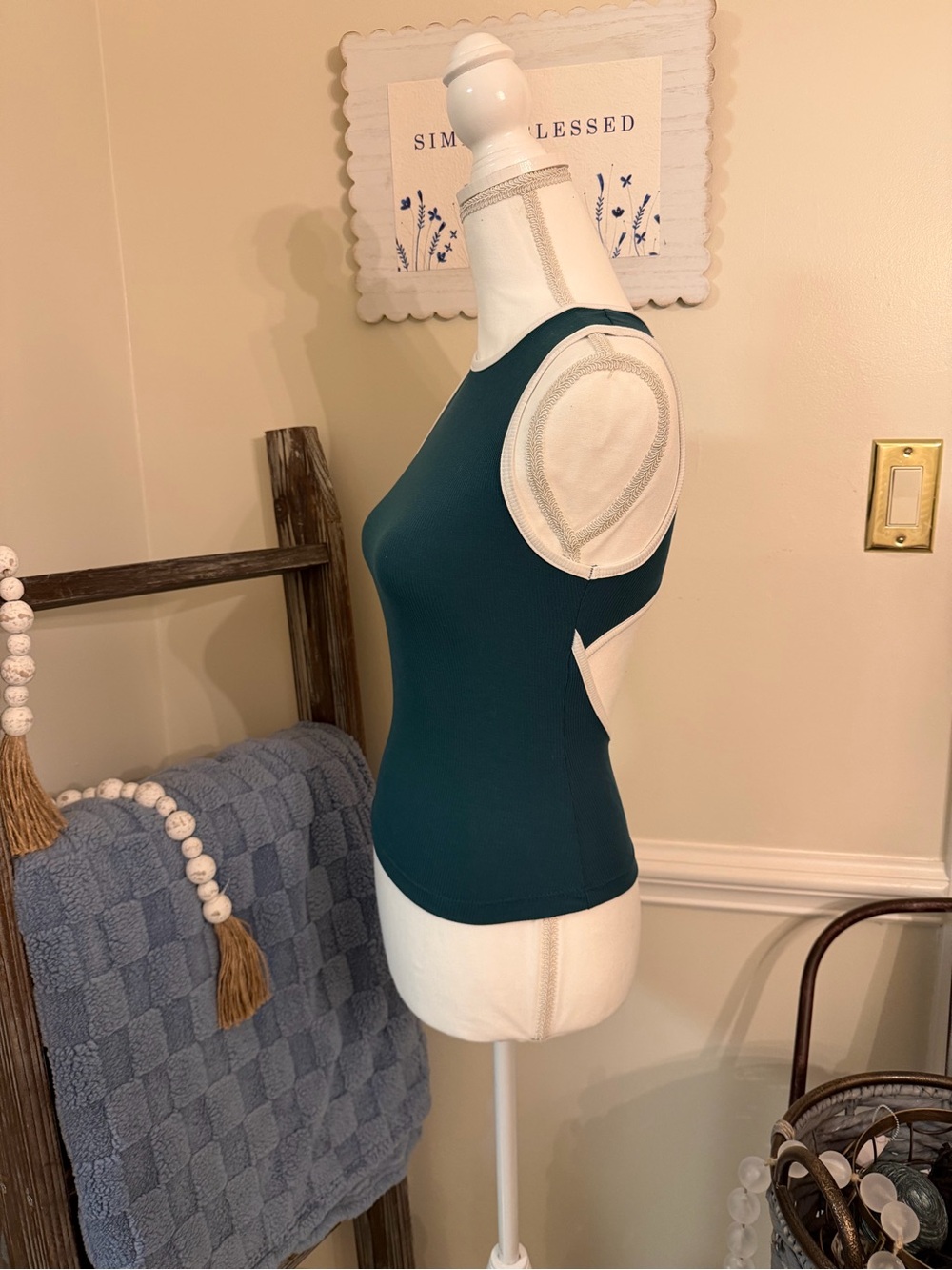 Wild Fable Open Back Ribbed Trim Top NWT - Picture 7 of 8